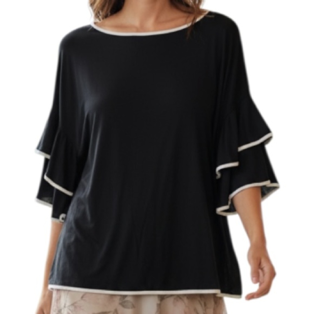 Cable & Gauge size XL black top with white details on short ruffles sleeves NWT
